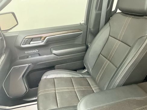 Used 2024 Chevrolet Silverado 1500 High Country w/ High Country Premium Package AWD/4WD image 11
