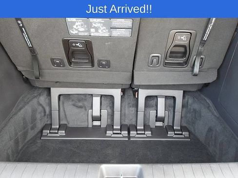 Used 2024 Kia Carnival EX FWD image 15