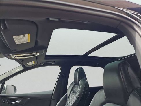 Certified 2025 Audi SQ7 Prestige AWD/4WD image 17
