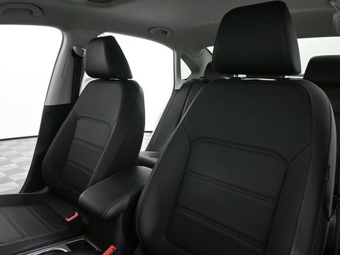 Used 2022 Volkswagen Passat 2.0T SE FWD image 5
