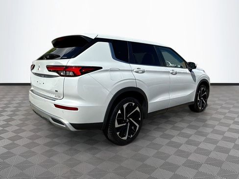 Used 2022 Mitsubishi Outlander SE image 6