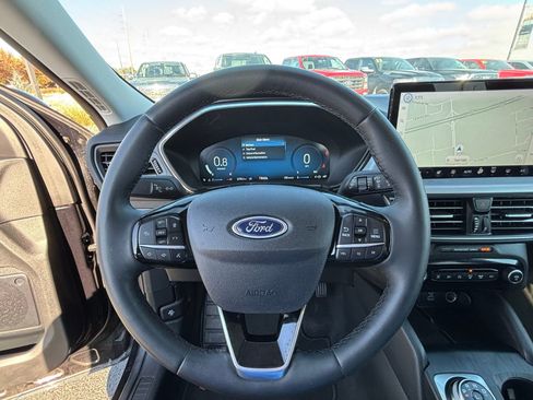 Used 2023 Ford Escape Platinum image 13