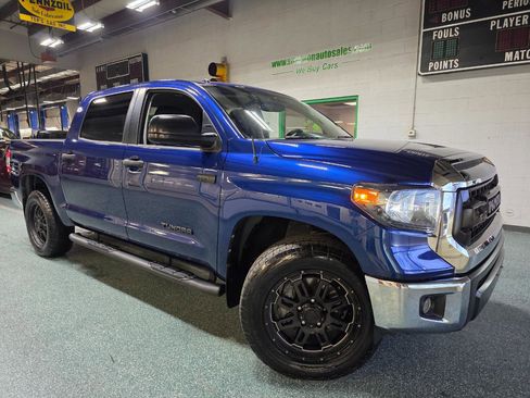 Used 2014 Toyota Tundra SR5 w/ SR5 Upgrade Package image 14