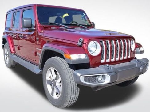 Used 2021 Jeep Wrangler Unlimited Sahara image 2