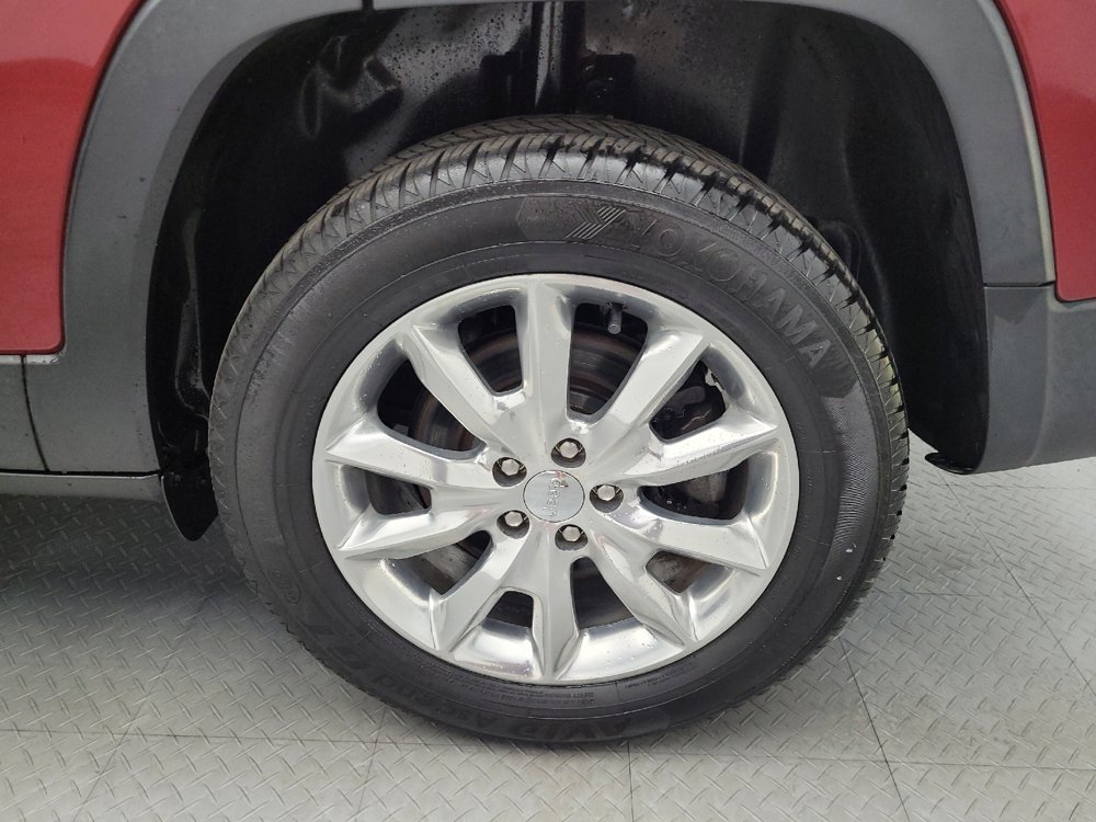 Used 2017 Jeep Cherokee Limited AWD/4WD image 31