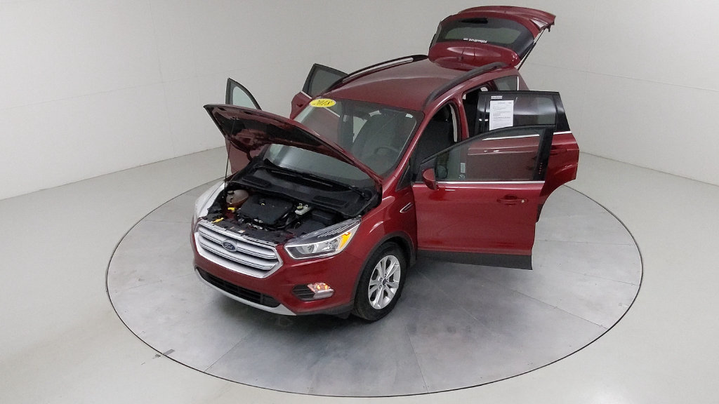 Certified 2018 Ford Escape SE FWD image 40