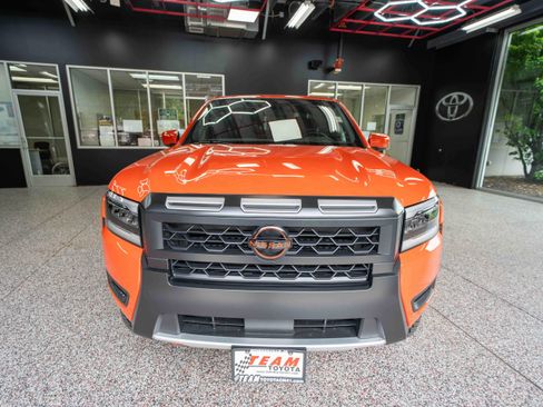 Used 2025 Nissan Frontier PRO-4X AWD/4WD image 6