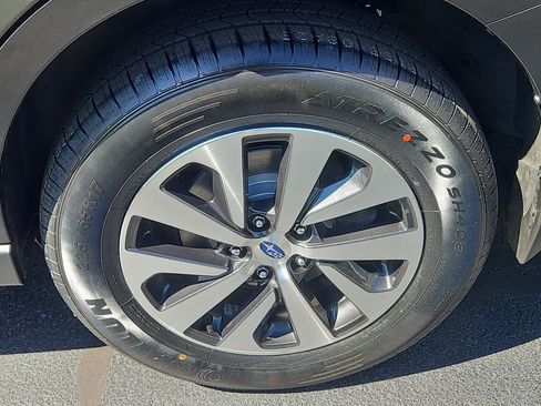 Used 2024 Subaru Outback Premium AWD/4WD image 23