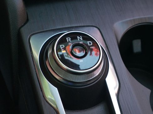 Certified 2025 Ford Escape Platinum AWD/4WD image 14