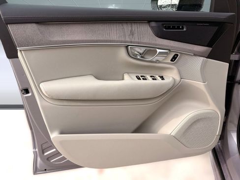 New 2026 Volvo XC90 T8 Ultra w/ Protection Package image 21