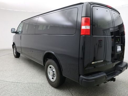Used 2024 Chevrolet Express 3500 LS RWD image 5