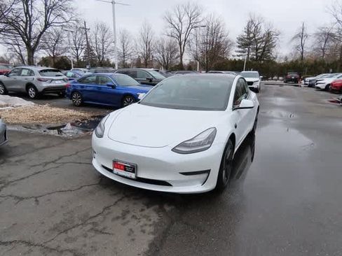 Used 2021 Tesla Model 3 Standard Range Plus image 1