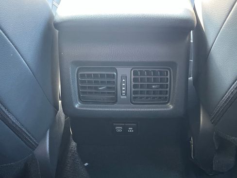 Used 2025 Toyota Camry SE FWD image 18