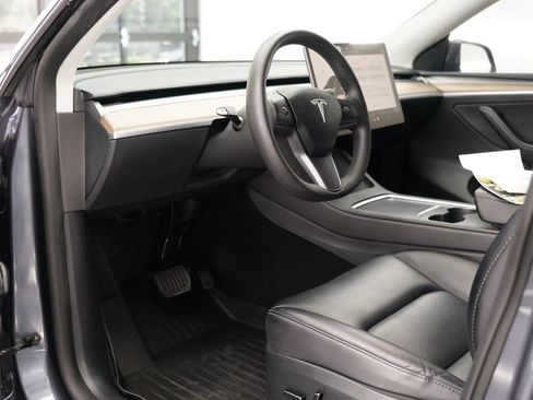 Used 2023 Tesla Model Y Long Range AWD/4WD image 19