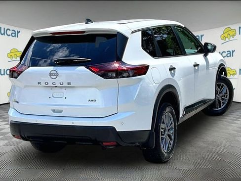 Used 2025 Nissan Rogue S AWD/4WD image 13