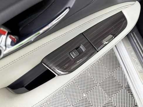 Used 2014 Lexus LS 460 w/ Comfort Package RWD image 43