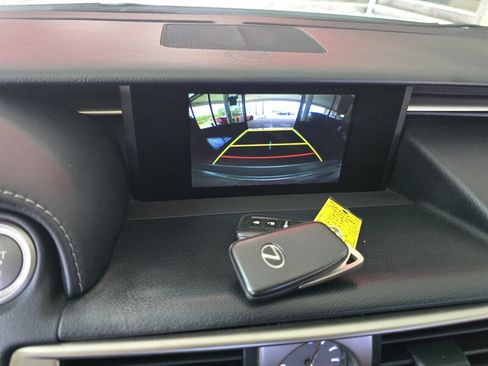 Used 2016 Lexus IS 200t image 19