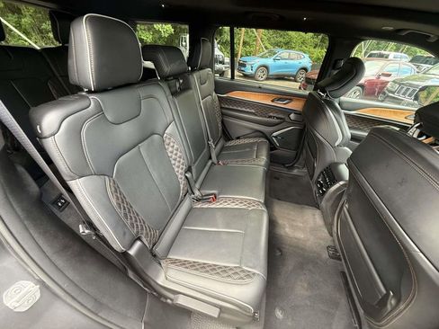 Used 2022 Jeep Grand Cherokee L Summit AWD/4WD image 11