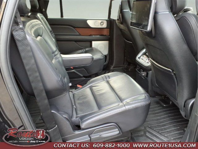 Used 2021 Lincoln Navigator L Reserve w/ Luxury Package AWD/4WD image 32