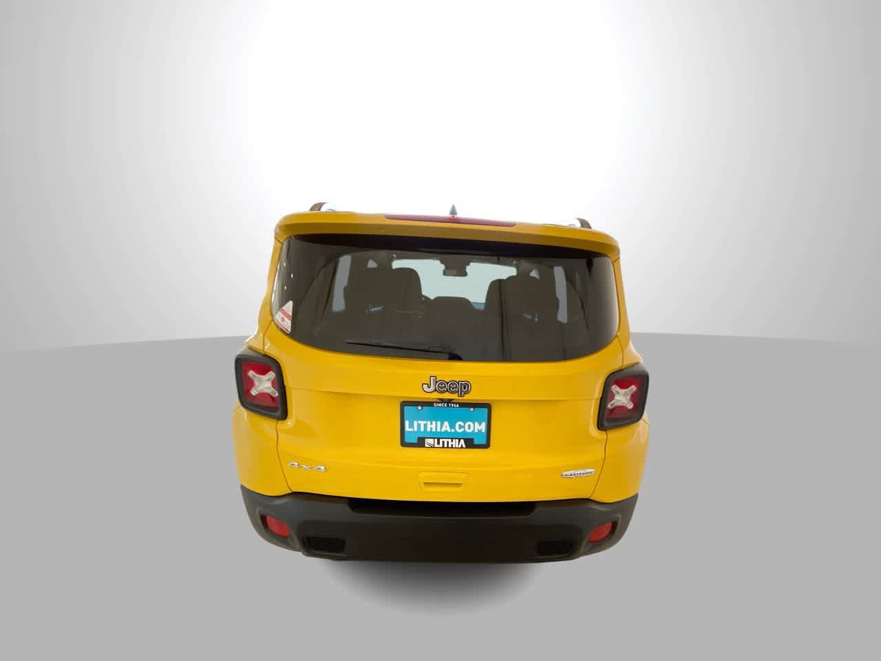 Used 2018 Jeep Renegade Latitude w/ Cold Weather Group AWD/4WD image 7