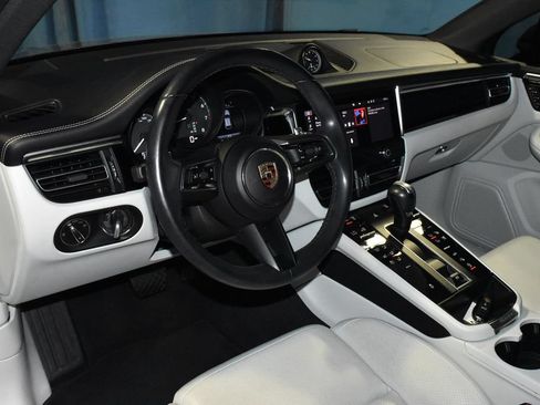 Used 2023 Porsche Macan Turbo AWD/4WD image 4