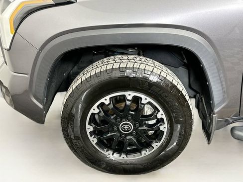 Used 2022 Toyota Tundra SR5 w/ TRD Off-Road Package image 17