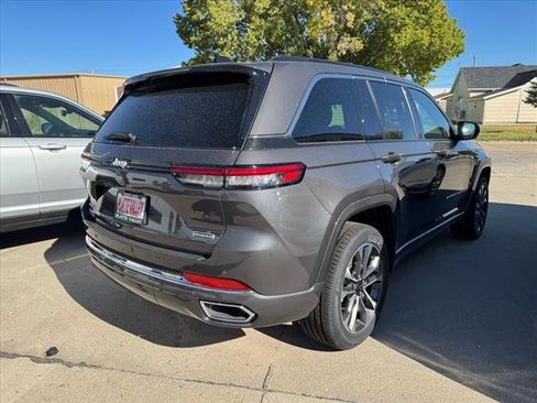 Used 2024 Jeep Grand Cherokee Overland w/ Trailer Tow Package image 4