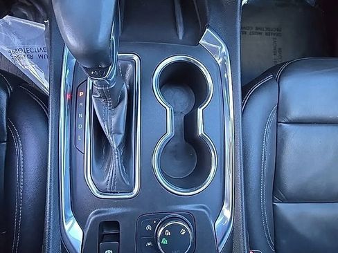 Used 2023 Chevrolet Traverse LT image 22