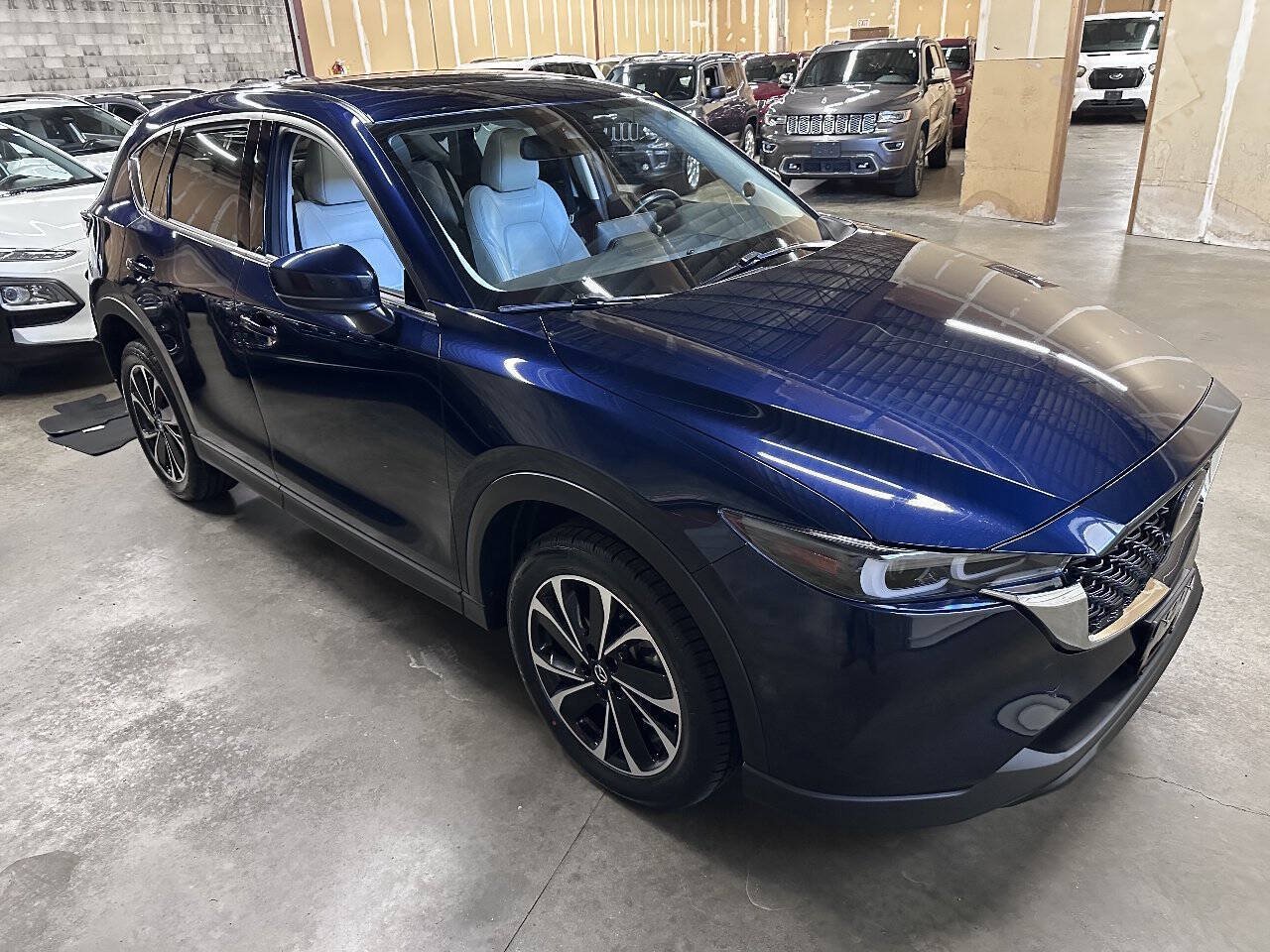 Used 2022 MAZDA CX-5 AWD 2.5 S w/ Premium Package image 2
