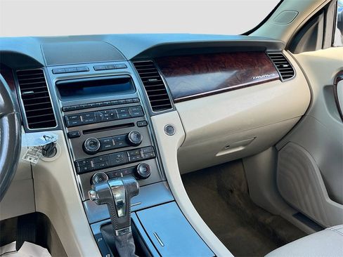 Used 2012 Ford Taurus Limited image 19
