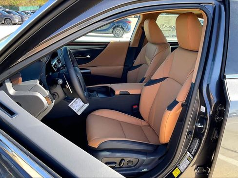New 2025 Lexus ES 350 w/ Premium Package image 17