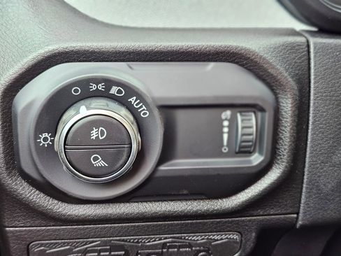 New 2026 Jeep Gladiator Sport image 17