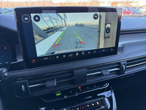 New 2026 Lincoln Corsair Premiere image 14