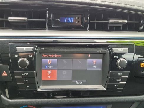 Used 2014 Toyota Corolla S image 19