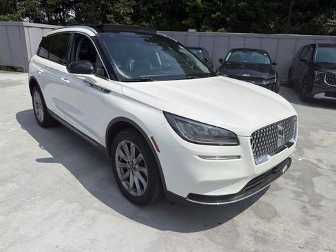 Used 2021 Lincoln Corsair AWD w/ Premium Package image 3