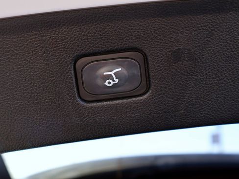 Used 2023 Ford Edge Titanium image 17