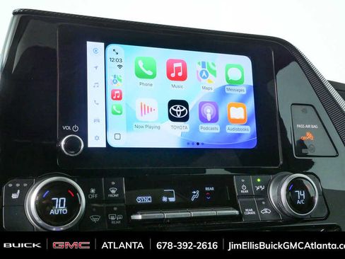 Used 2024 Toyota Highlander XSE FWD image 14