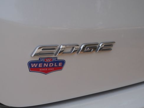 Used 2019 Ford Edge SEL w/ Equipment Group 201A AWD/4WD image 18