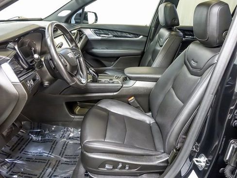 Used 2023 Cadillac XT6 Premium Luxury AWD/4WD image 12