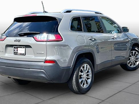 Used 2019 Jeep Cherokee Latitude Plus AWD/4WD image 13