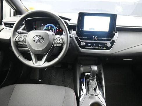Certified 2026 Toyota Corolla SE FWD image 19