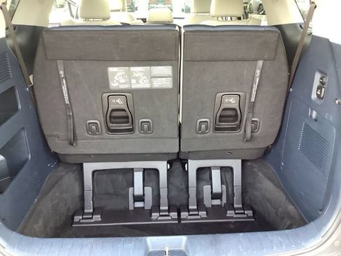 Used 2025 Kia Carnival SX Prestige FWD image 14