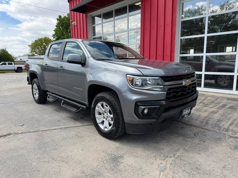 Used 2021 Chevrolet Colorado LT w/ LT Convenience Package AWD/4WD image 2