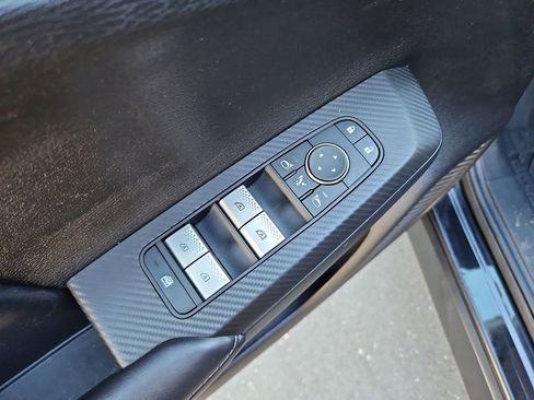 Used 2024 Mitsubishi Outlander SE image 27