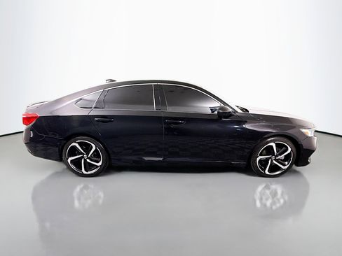 Used 2018 Honda Accord Sport image 11