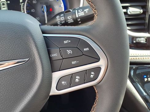 New 2026 Chrysler Pacifica Pinnacle image 26