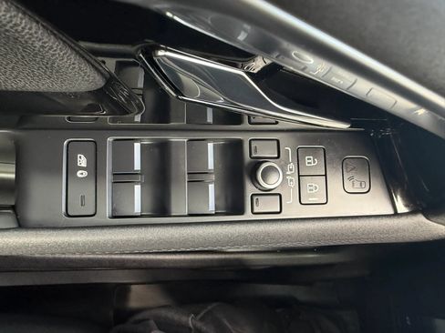 Used 2021 Land Rover Range Rover Evoque S AWD/4WD image 23