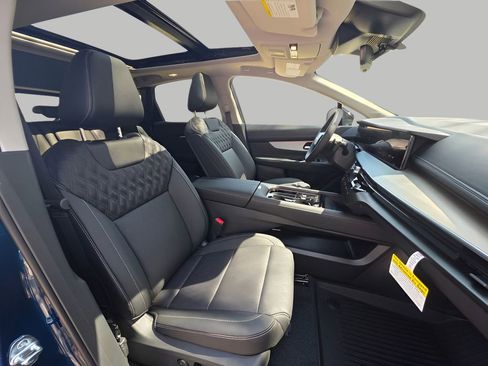 New 2026 Nissan Murano Platinum AWD/4WD image 14