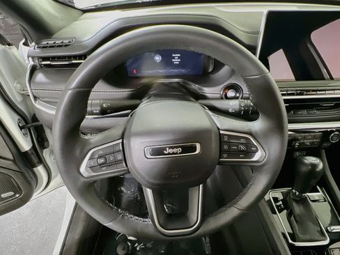 Used 2023 Jeep Compass High Altitude AWD/4WD image 11