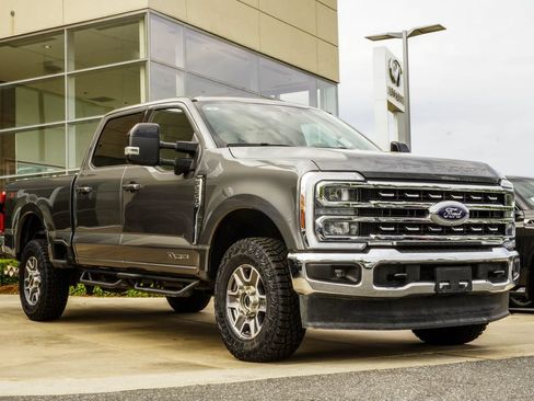 Used 2024 Ford F250 Lariat AWD/4WD image 4